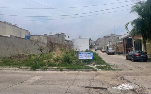 TERRENO C. SAN JOSÉ DEL RÍO ESQ C. DONATO LOZA
