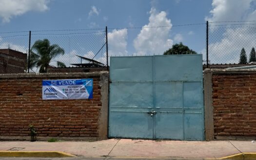 Terreno Calle Aztecas