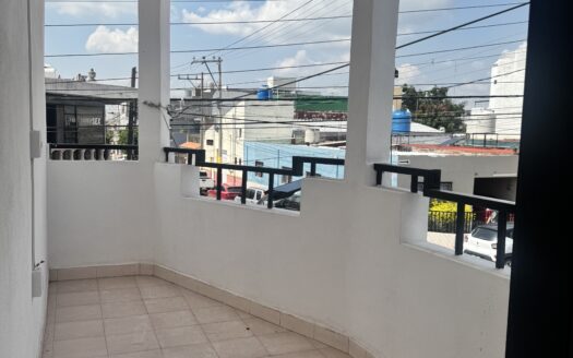 CASA EN RENTA EN PLANTA ALTA